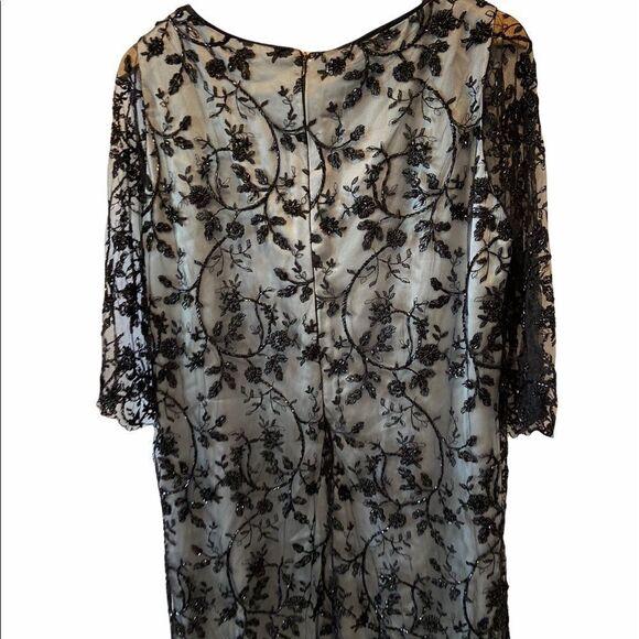 Black Beaded Wilber Underlay 3/4 Sleeve Midi Dress - Picture 4 of 8